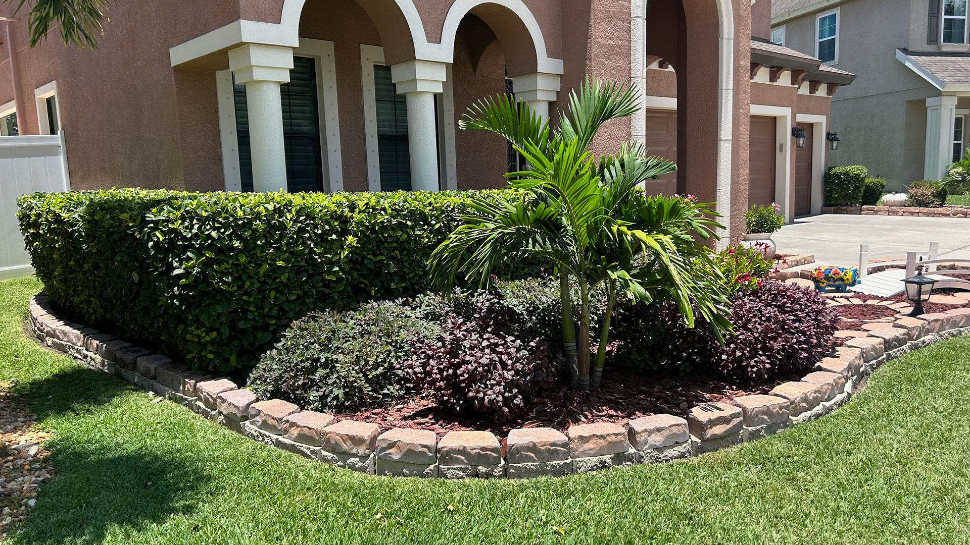 Riverview, Florida Flower, Mulch Bed Installers